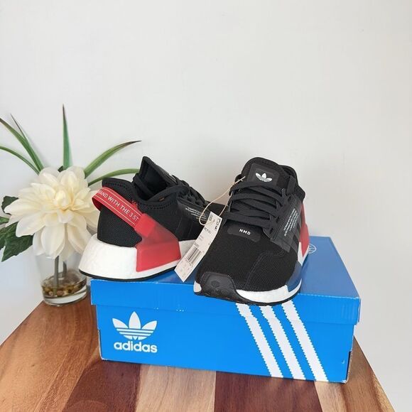 New Adidas NMD R1 V2 Junior Casual Sneakers Size US4/UK3.5/EU36‎ - Picture 3 of 7